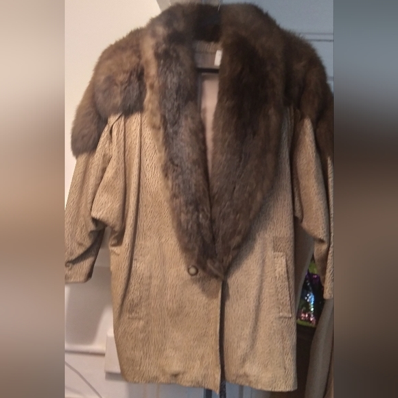 🦊 Vintage Leather Coat with Real Mink Fur Collar - Picture 4 of 11